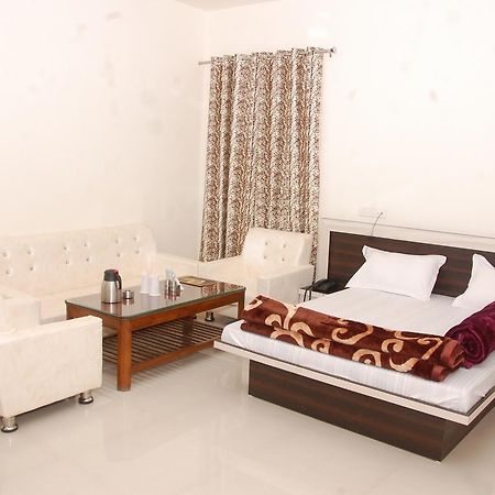 Hotel Prem Bandhan Hisār Dış mekan fotoğraf