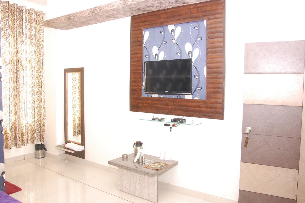 Hotel Prem Bandhan Hisār Dış mekan fotoğraf