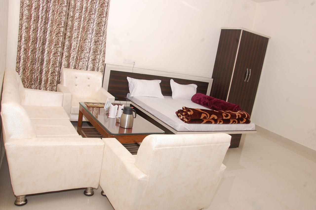 Hotel Prem Bandhan Hisār Dış mekan fotoğraf